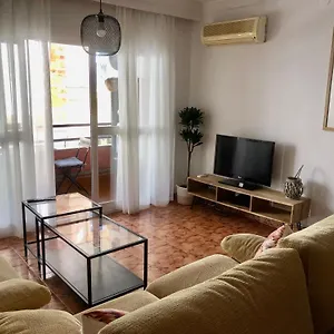 Piso En Pedregalejo A 50m De La Playa. Apartamento Málaga